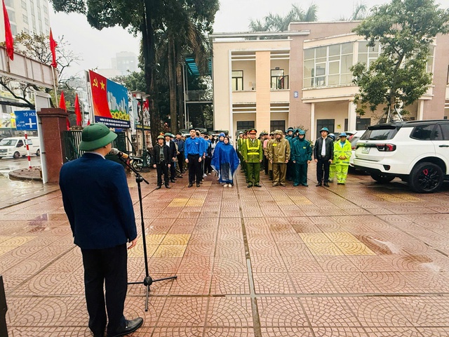 Phường Tây Mỗ: Ra quân lập lại kỷ cương trật tự đô thị- Ảnh 1. Phường Tây Mỗ: Ra quân lập lại kỷ cương trật tự đô thị- Ảnh 1.