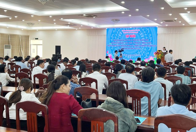Cần Thơ tập huấn nâng cao năng lực cho cán bộ thông tin, truyền thông cấp xã năm 2025- Ảnh 1.