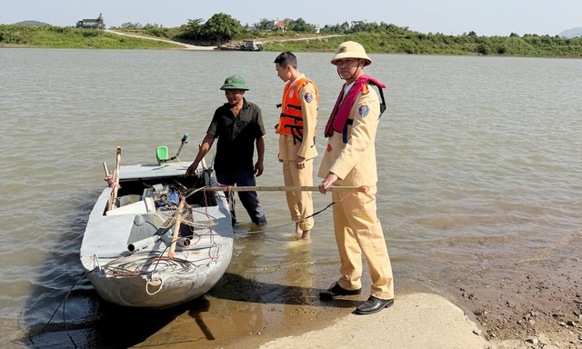 Bắc Ninh: Kiên quyết loại bỏ “Phạt để tồn tại” trên các tuyến sông- Ảnh 1. Bắc Ninh: Kiên quyết loại bỏ “Phạt để tồn tại” trên các tuyến sông- Ảnh 1.