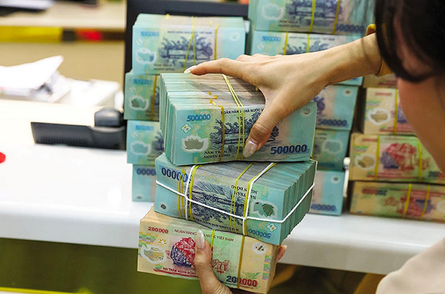 Lần đầu tiên cả 4 ngân hàng quốc doanh cùng tăng lãi suất tiết kiệm- Ảnh 1.