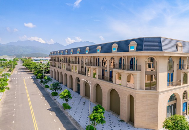 Gỡ vướng pháp lý, SDN và Regal Group hoàn tất sổ đỏ giúp nhà đầu tư Dragon City Park thắng lớn- Ảnh 2.