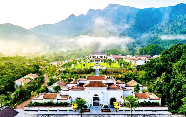 Nhiều hoạt động đặc sắc tại Festival Yên Tử "Hành trình di sản - Tinh hoa thế giới"- Ảnh 1. Nhiều hoạt động đặc sắc tại Festival Yên Tử "Hành trình di sản - Tinh hoa thế giới"- Ảnh 1.