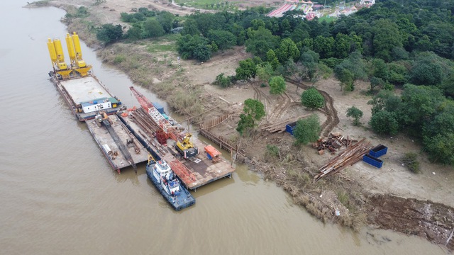 Phong trào thi đua với tinh thần "3 ca, 4 kíp" quyết tâm hoàn thành kịp tiến độ các công trình trọng điểm Thủ đô- Ảnh 2.