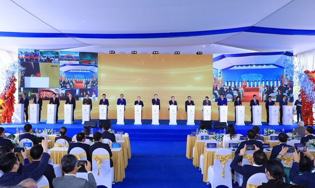 Khởi công Dự án Đầu tư xây dựng Trục đại lộ cảnh quan sông Hồng- Ảnh 1. Khởi công Dự án Đầu tư xây dựng Trục đại lộ cảnh quan sông Hồng- Ảnh 1.