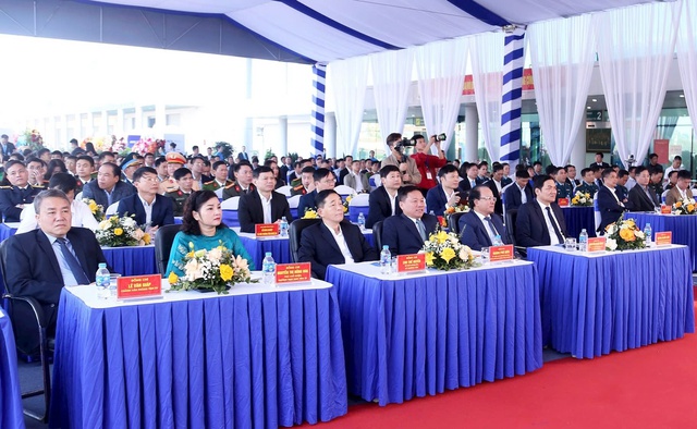 Cảng Hàng không Quốc tế Vinh chính thức khai thác trở lại- Ảnh 2.