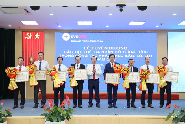 EVNCPC: Hệ thống lưới điện miền Trung phát triển ổn định- Ảnh 4. EVNCPC: Hệ thống lưới điện miền Trung phát triển ổn định- Ảnh 4.