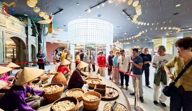 Quảng Ninh trở thành điểm đến hấp dẫn với du khách Trung Quốc dịp cuối năm- Ảnh 1. Quảng Ninh trở thành điểm đến hấp dẫn với du khách Trung Quốc dịp cuối năm- Ảnh 1.