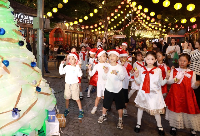 Độc đáo chuỗi các hoạt động quảng bá sản phẩm du lịch đêm với chủ đề “Hà Nội Đẹp Sound” - Ảnh 8.