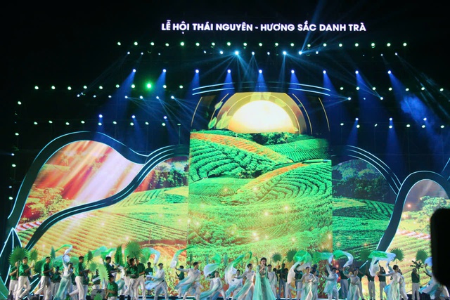 Thái Nguyên; 
Lung linh Lễ hội hương sắc danh trà- Ảnh 2.