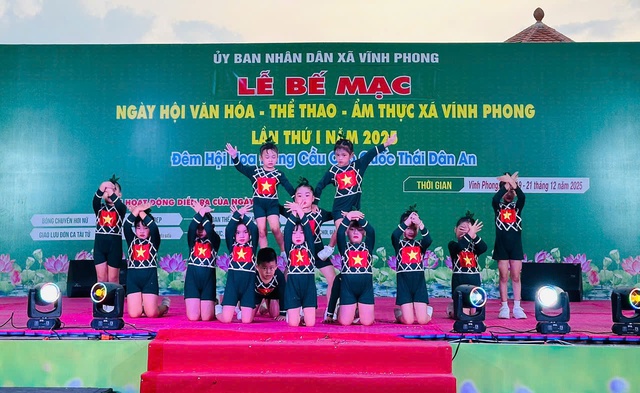 Bế mạc “Ngày hội Văn hóa - Thể thao - Ẩm thực xã Vĩnh Phong lần thứ I năm 2025- Ảnh 5.