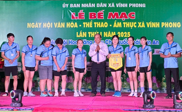 Bế mạc “Ngày hội Văn hóa - Thể thao - Ẩm thực xã Vĩnh Phong lần thứ I năm 2025- Ảnh 7.