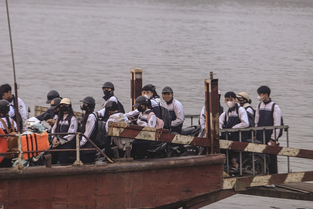 Chuyến phà chở những ước mơ
- Ảnh 6.