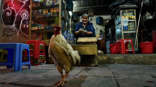 Nụ cười "toả nắng" giữa đêm Hà Nội- Ảnh 8.