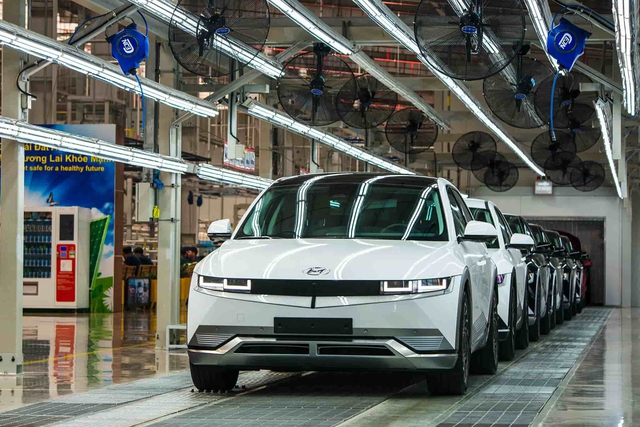 Năm 2028, Việt Nam sẽ có khoảng một triệu xe điện lưu thông trên đường- Ảnh 1.