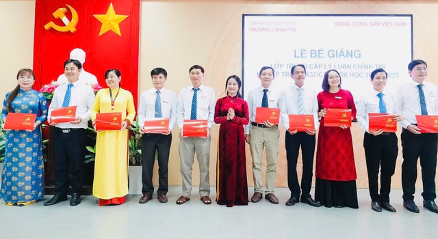 Trường Chính trị TP Cần Thơ và Đại học Cần Thơ ký kết hợp tác chiến lược- Ảnh 6.