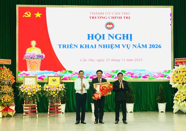 Trường Chính trị TP Cần Thơ (sau sáp nhập) đạt chuẩn mức 1- Ảnh 6.