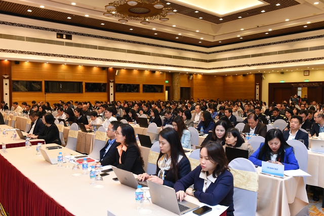 Bộ Tài chính đối thoại với người nộp thuế về chính sách, thủ tục hành chính thuế và hải quan năm 2025- Ảnh 2.