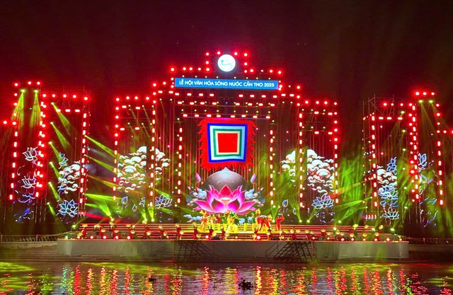 Đêm tổng duyệt chương trình nghệ thuật Lễ hội Văn hoá Sông nước Cần Thơ - Đậm chất sắc màu sông nước- Ảnh 3.
