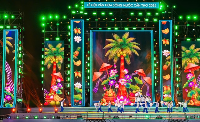 Đêm tổng duyệt chương trình nghệ thuật Lễ hội Văn hoá Sông nước Cần Thơ - Đậm chất sắc màu sông nước- Ảnh 5.
