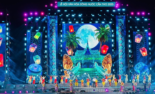 Đêm tổng duyệt chương trình nghệ thuật Lễ hội Văn hoá Sông nước Cần Thơ - Đậm chất sắc màu sông nước- Ảnh 7.