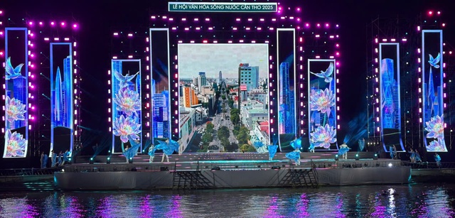 Đêm tổng duyệt chương trình nghệ thuật Lễ hội Văn hoá Sông nước Cần Thơ - Đậm chất sắc màu sông nước- Ảnh 9.