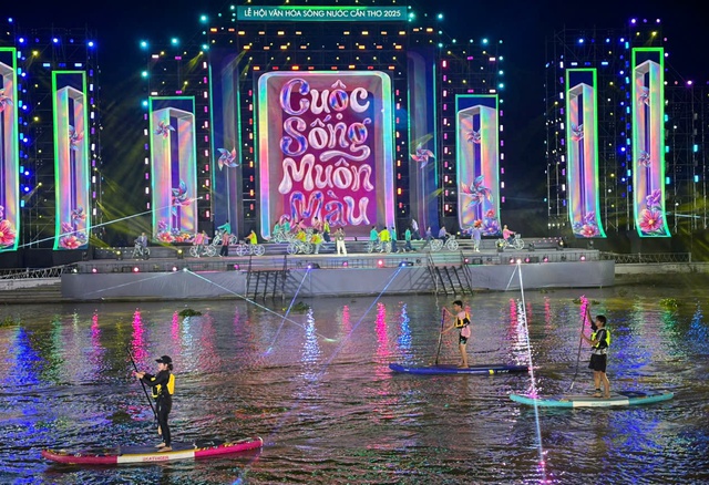 Đêm tổng duyệt chương trình nghệ thuật Lễ hội Văn hoá Sông nước Cần Thơ - Đậm chất sắc màu sông nước- Ảnh 11.
