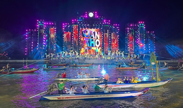 Đêm tổng duyệt chương trình nghệ thuật Lễ hội Văn hoá Sông nước Cần Thơ - Đậm chất sắc màu sông nước- Ảnh 12.