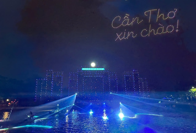 Đêm tổng duyệt chương trình nghệ thuật Lễ hội Văn hoá Sông nước Cần Thơ - Đậm chất sắc màu sông nước- Ảnh 15.