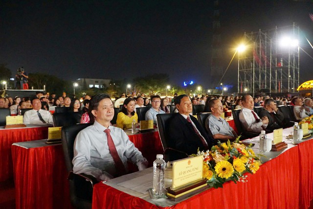 Cần Thơ khai mạc Lễ hội Văn hóa Sông nước năm 2025- Ảnh 1.