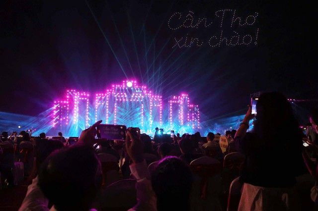 Cần Thơ khai mạc Lễ hội Văn hóa Sông nước năm 2025- Ảnh 10.