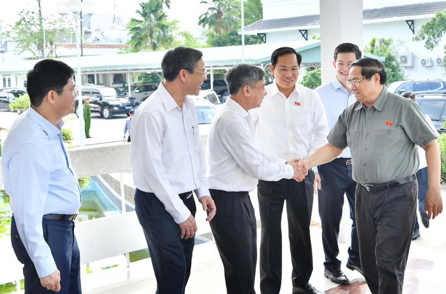 Thủ tướng Chính phủ Phạm Minh Chính và Đoàn ĐBQH TP. Cần Thơ tiếp xúc cử tri chuyên đề về y tế và giáo dục- Ảnh 1.