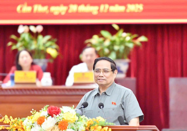 Thủ tướng Chính phủ Phạm Minh Chính và Đoàn ĐBQH TP. Cần Thơ tiếp xúc cử tri chuyên đề về y tế và giáo dục- Ảnh 9.
