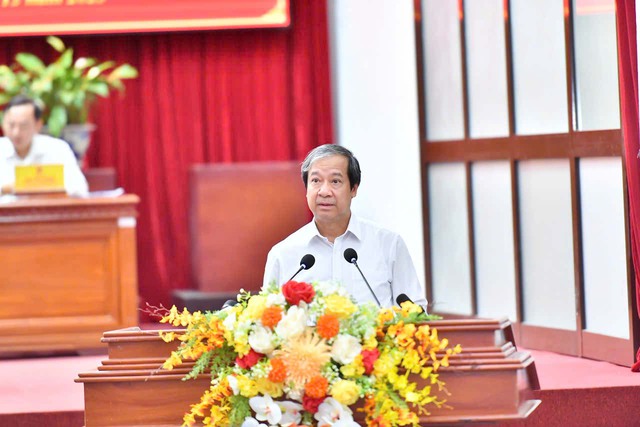 Thủ tướng Chính phủ Phạm Minh Chính và Đoàn ĐBQH TP. Cần Thơ tiếp xúc cử tri chuyên đề về y tế và giáo dục- Ảnh 7.