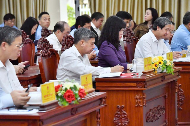 Thủ tướng Chính phủ Phạm Minh Chính và Đoàn ĐBQH TP. Cần Thơ tiếp xúc cử tri chuyên đề về y tế và giáo dục- Ảnh 3.