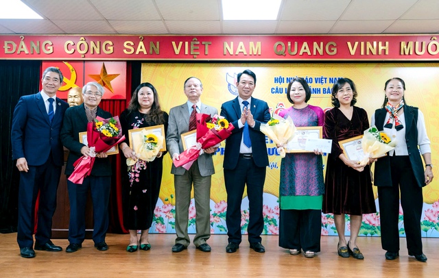 CLB Ảnh báo chí Hội Nhà báo Việt Nam tổng kết hoạt động năm 2025- Ảnh 8. CLB Ảnh báo chí Hội Nhà báo Việt Nam tổng kết hoạt động năm 2025- Ảnh 8.