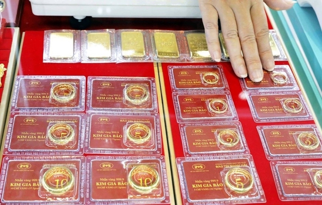 Giá vàng hôm nay 30/12: Áp lực chốt lời lan rộng- Ảnh 1.
