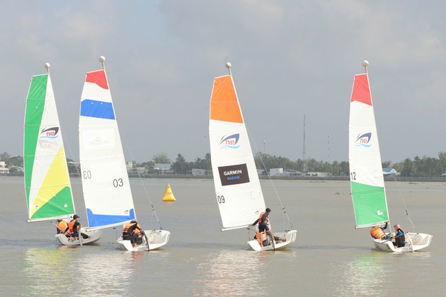 Khai mạc Giải đua thuyền buồm TP Cần Thơ mở rộng năm 2025- Ảnh 4. Khai mạc Giải đua thuyền buồm TP Cần Thơ mở rộng năm 2025- Ảnh 4.