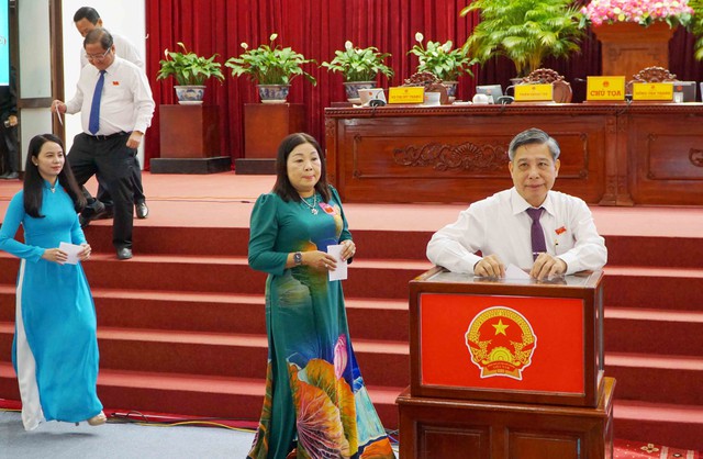 Bầu bổ sung 3 thành viên UBND TP. Cần Thơ nhiệm kỳ 2021-2026- Ảnh 7.