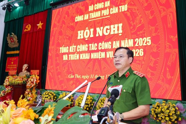 Thứ trưởng Nguyễn Văn Long dự và chỉ đạo Hội nghị tổng kết công tác Công an TP Cần Thơ năm 2025- Ảnh 7. Thứ trưởng Nguyễn Văn Long dự và chỉ đạo Hội nghị tổng kết công tác Công an TP Cần Thơ năm 2025- Ảnh 7.