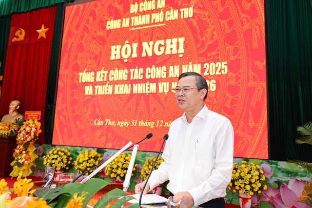 Thứ trưởng Nguyễn Văn Long dự và chỉ đạo Hội nghị tổng kết công tác Công an TP Cần Thơ năm 2025- Ảnh 6. Thứ trưởng Nguyễn Văn Long dự và chỉ đạo Hội nghị tổng kết công tác Công an TP Cần Thơ năm 2025- Ảnh 6.