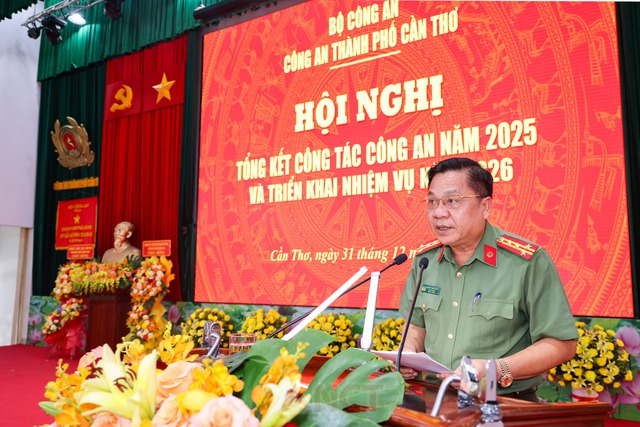 Thứ trưởng Nguyễn Văn Long dự và chỉ đạo Hội nghị tổng kết công tác Công an TP Cần Thơ năm 2025- Ảnh 2. Thứ trưởng Nguyễn Văn Long dự và chỉ đạo Hội nghị tổng kết công tác Công an TP Cần Thơ năm 2025- Ảnh 2.