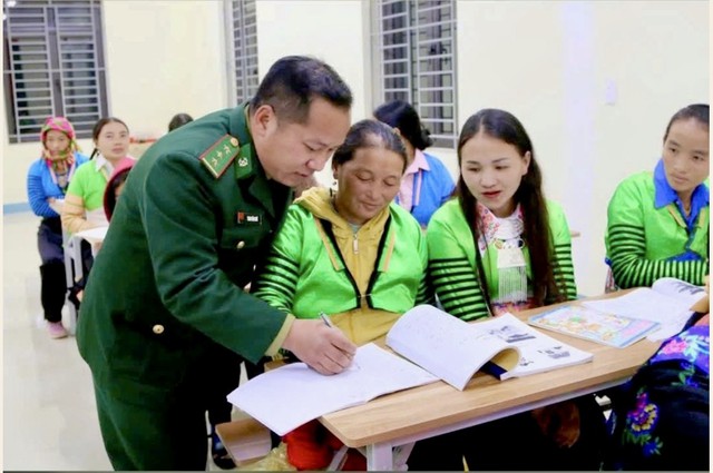 Hành trình mang con chữ đến các bản vùng biên Thanh Hóa- Ảnh 1.