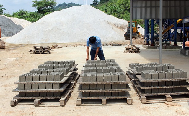 Công ty Đồng Nam: Định hình tương lai vật liệu xây dựng bền vững cho khu vực miền núi tỉnh Thái Nguyên- Ảnh 1. Công ty Đồng Nam: Định hình tương lai vật liệu xây dựng bền vững cho khu vực miền núi tỉnh Thái Nguyên- Ảnh 1.