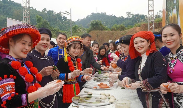 Thái Nguyên: Tưng bừng Ngày hội cam, quýt và phiên chợ nông sản xã Bạch Thông năm 2025- Ảnh 1.