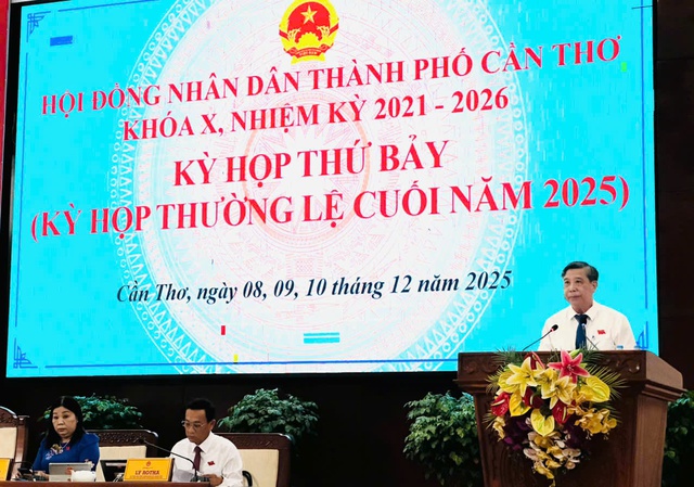 Khai mạc trọng thể Kỳ họp thường lệ cuối năm 2025 của HĐND TP. Cần Thơ khóa X- Ảnh 2.