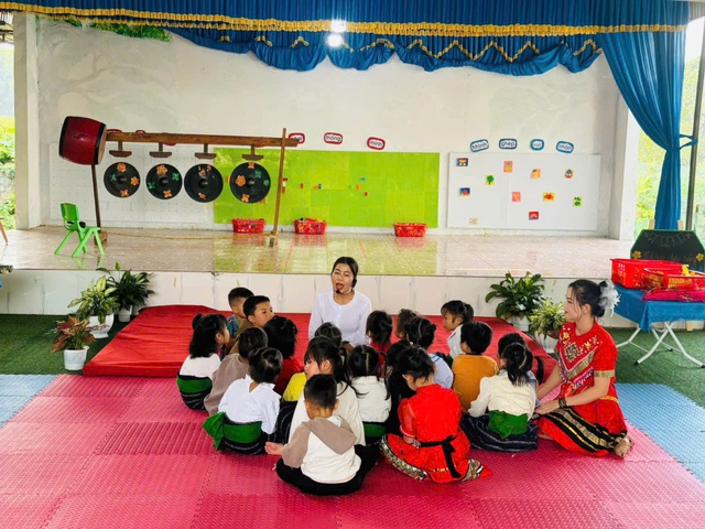 Hành trình bền bỉ “gieo chữ, giữ trẻ” của giáo viên miền núi xã Minh Hợp- Ảnh 3.