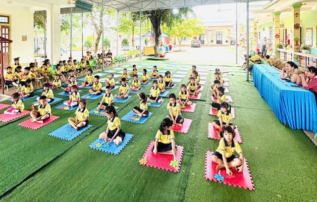 Hành trình bền bỉ “gieo chữ, giữ trẻ” của giáo viên miền núi xã Minh Hợp- Ảnh 1.