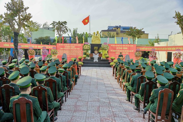 Kiên Giang: Khánh thành Tượng đài “Bác Hồ với chiến sĩ Biên phòng”- Ảnh 2.