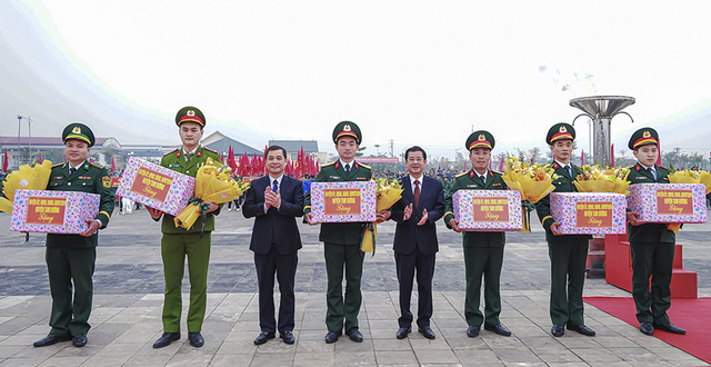 Vĩnh Phúc: Hơn 2.200 thanh niên lên đường nhập ngũ năm 2025- Ảnh 3.