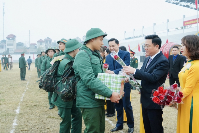 Vĩnh Phúc: Hơn 2.200 thanh niên lên đường nhập ngũ năm 2025- Ảnh 6.